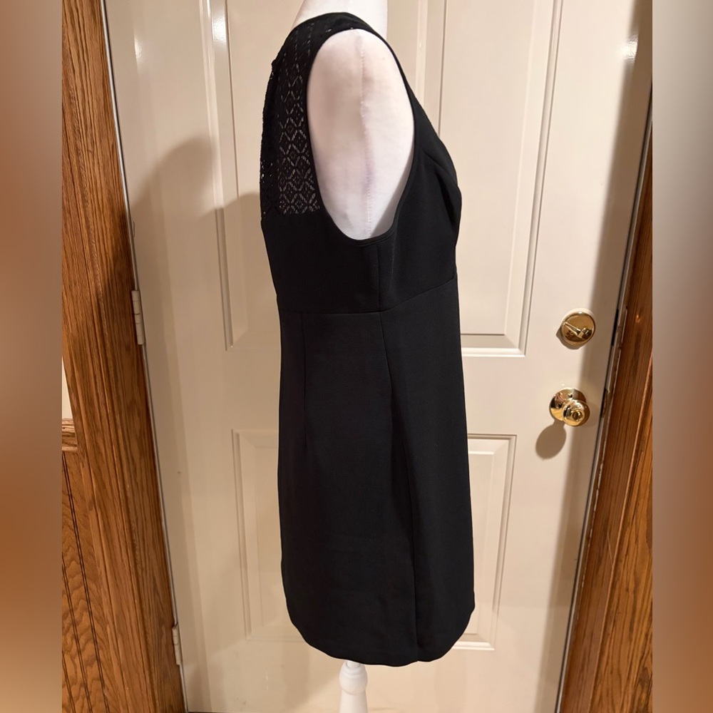 BCBG Generation Black Lace Mesh Fit & Flare Dress Size 10 NWT - Picture 4 of 8